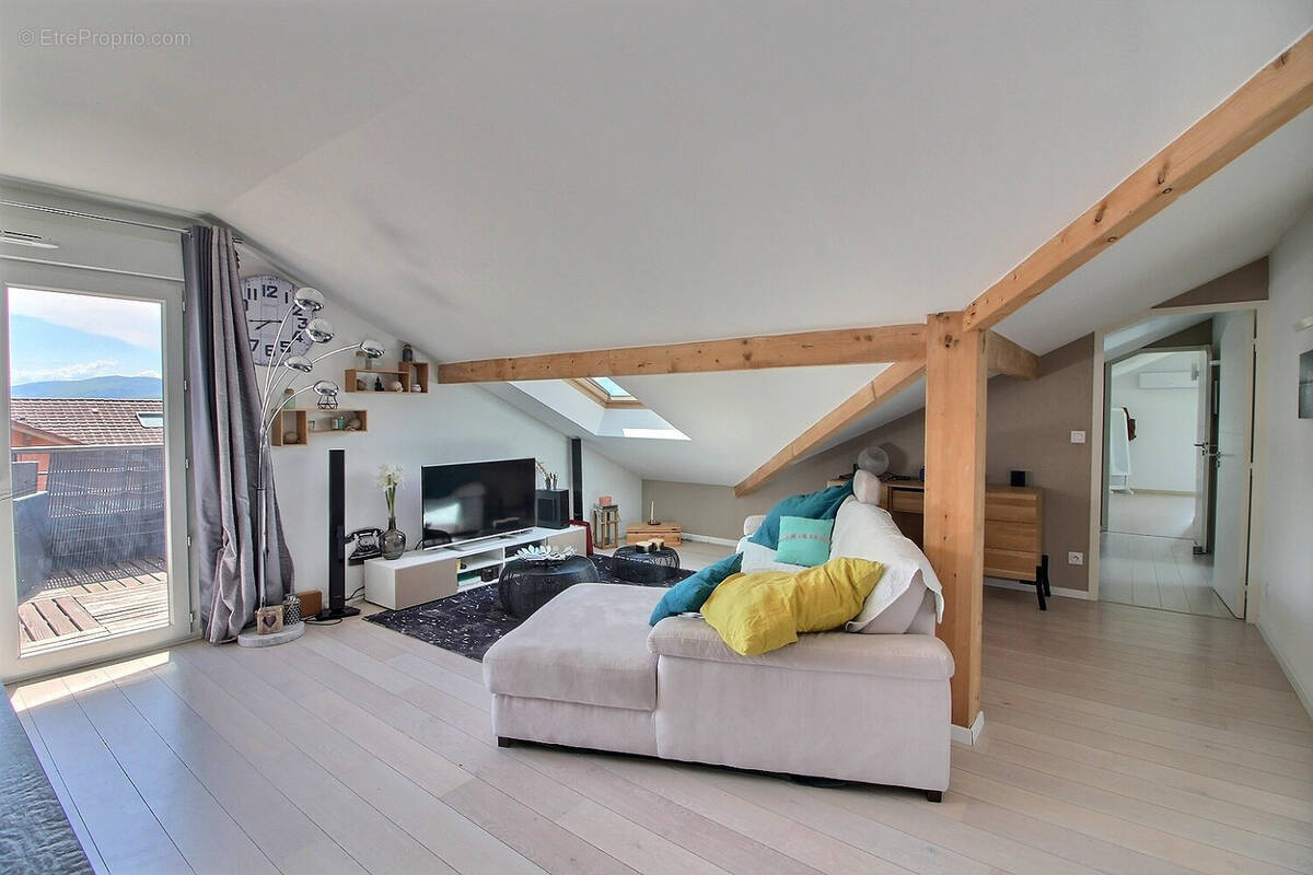 Appartement à SAINT-CERGUES