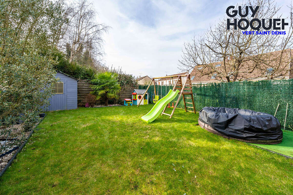 Maison à VERT-SAINT-DENIS