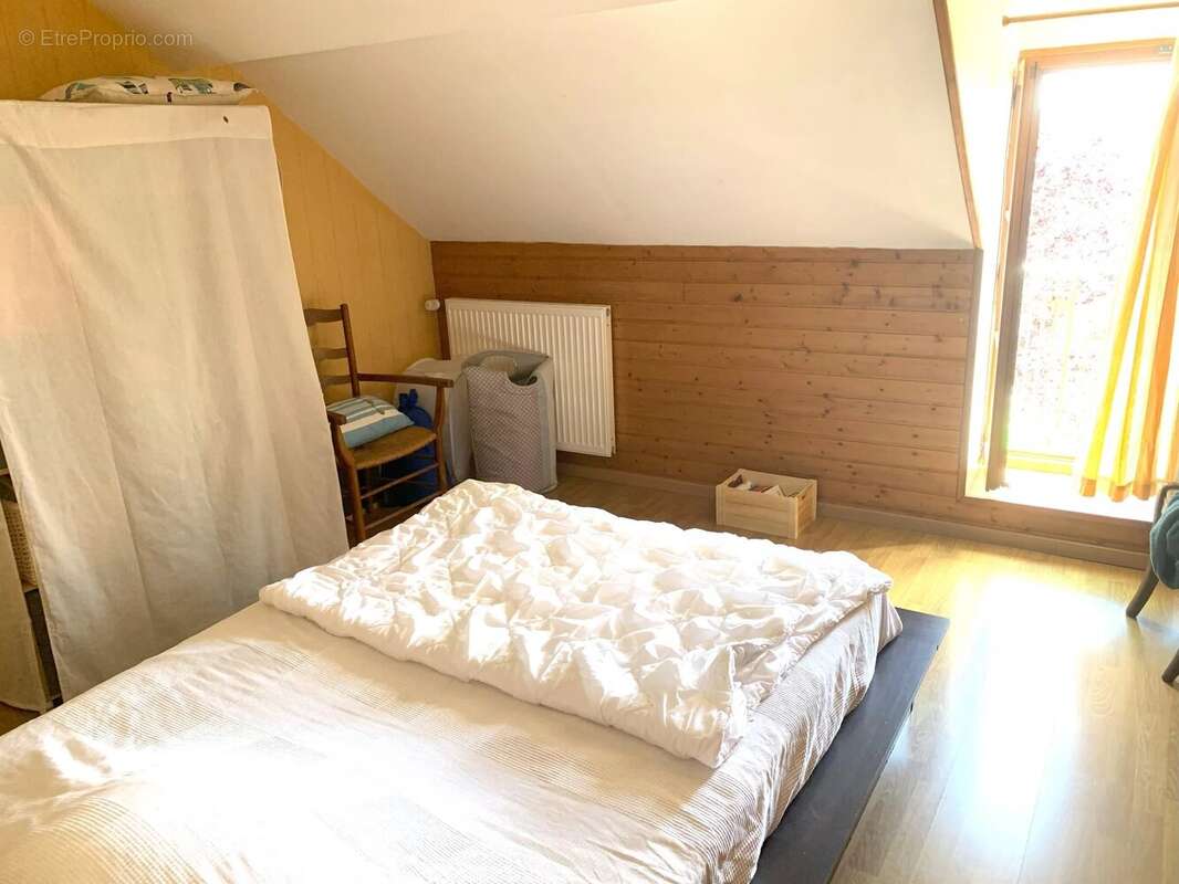 Maison de village en pierres avec grange - photo 8