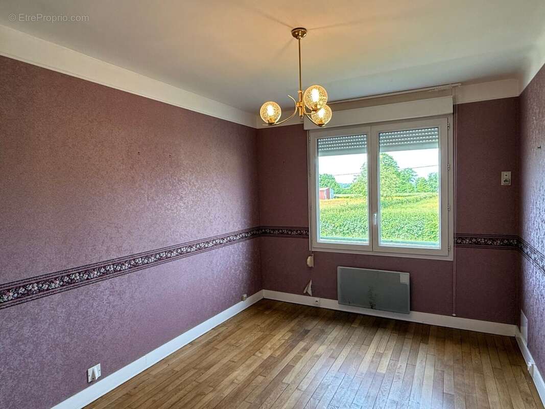 Maison à POULIGNY-NOTRE-DAME