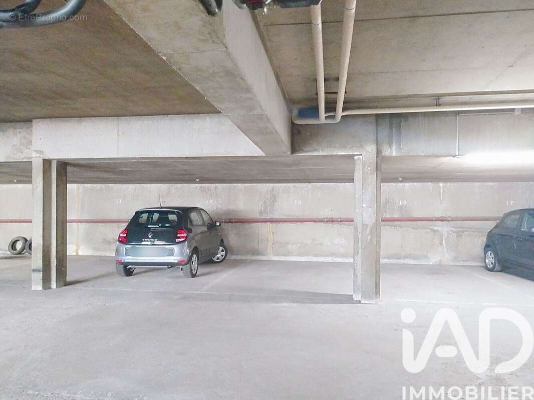 Parking 10 m² à Metz  - photo 3