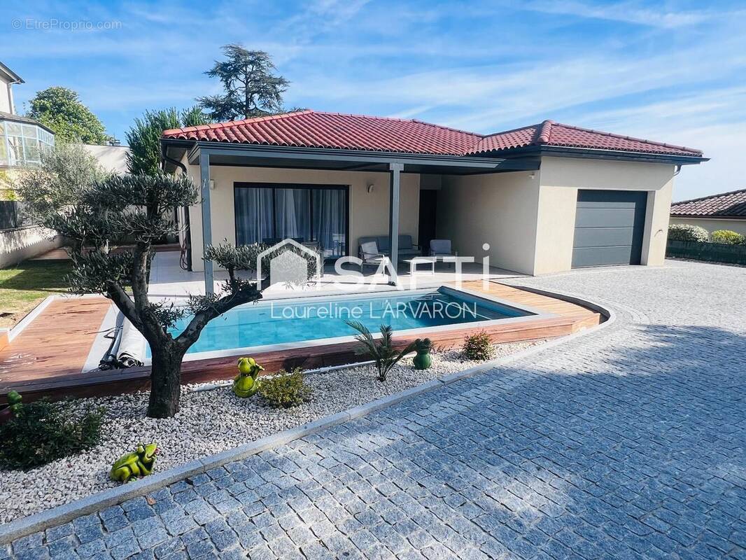 Photo 1 - Maison à REVENTIN-VAUGRIS