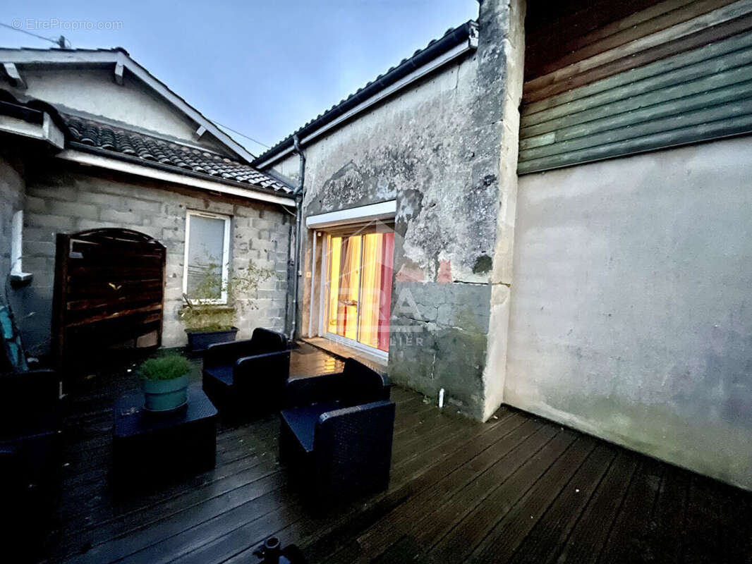 Maison à MARTIGNAS-SUR-JALLE