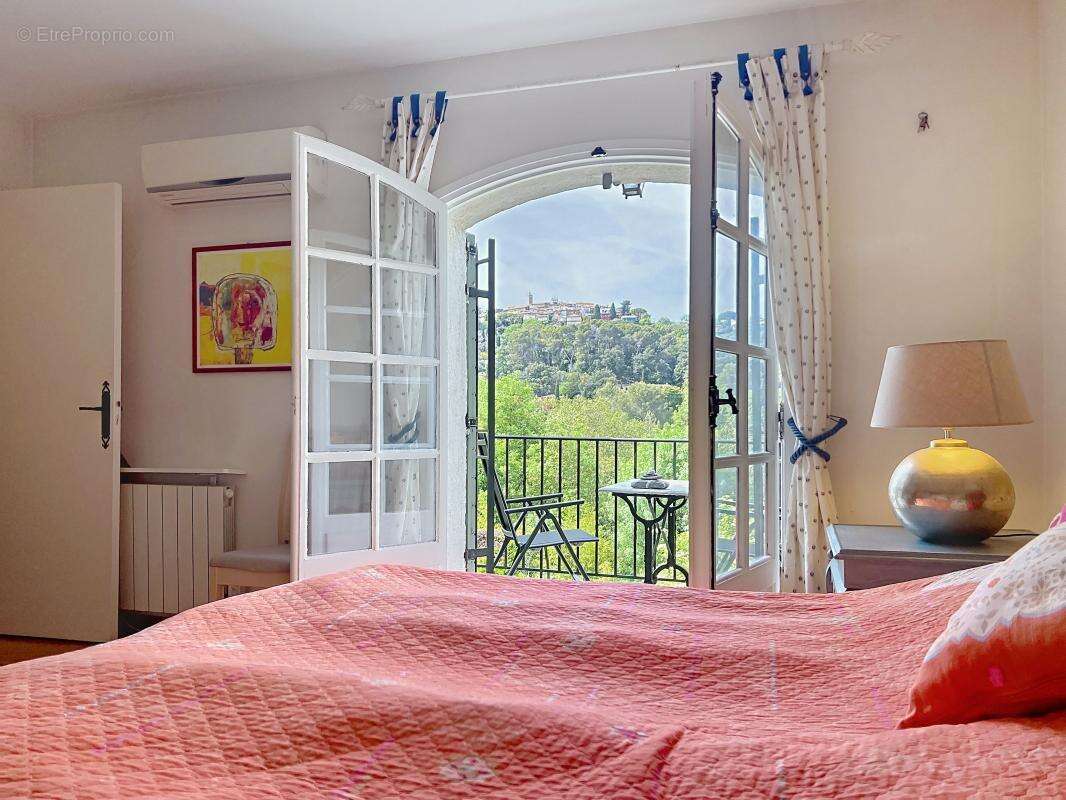 Maison à MOUGINS