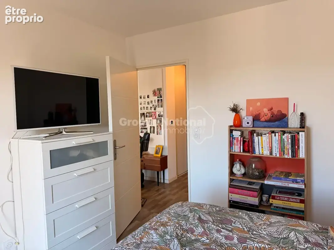 Un appartement récent, deux stationnements et aucun travaux à prévoir - photo 6