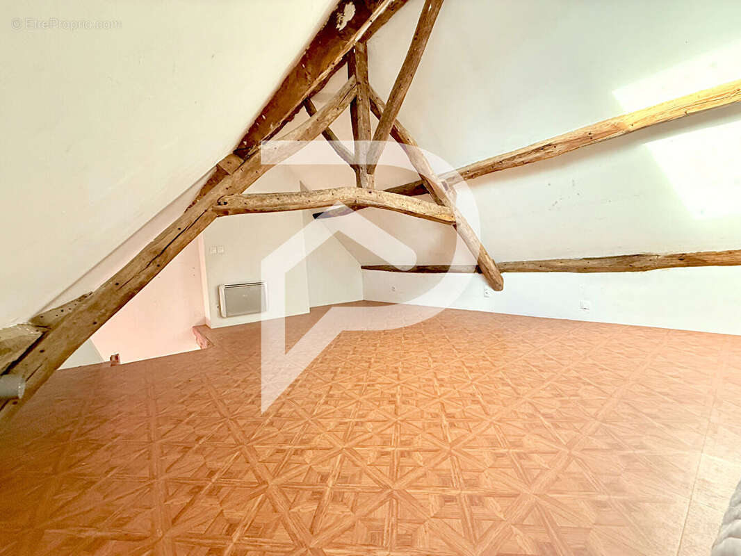 Maison à MONTATAIRE