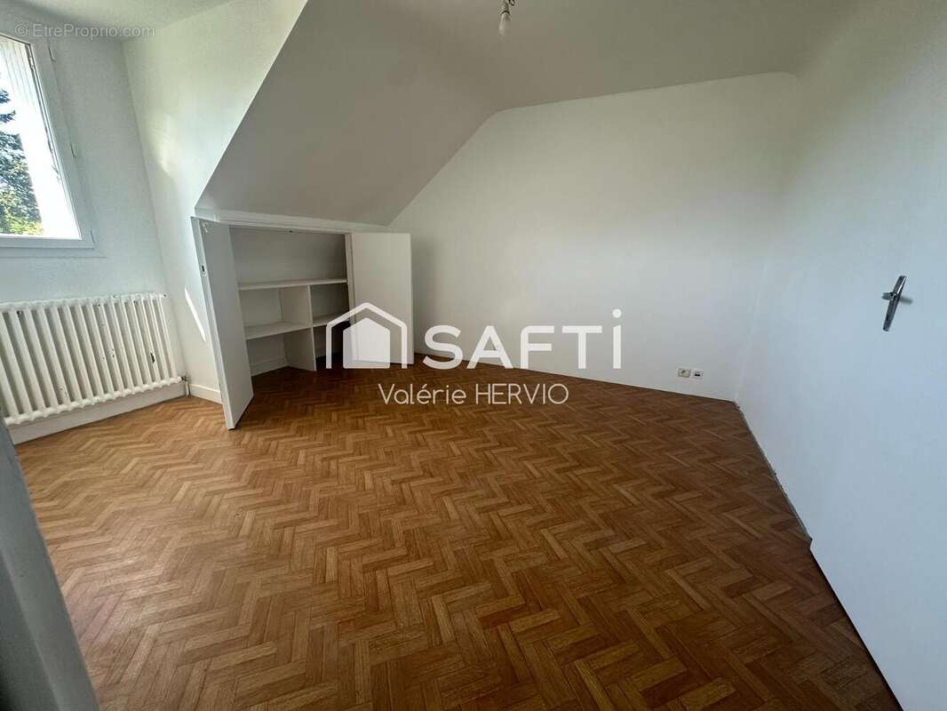 Maison 104 m² à Larre  - photo 4