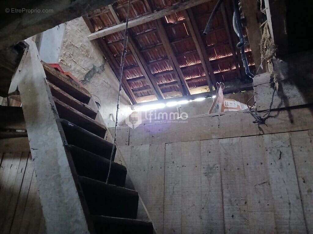 Maison à SAINT-CIERS-SUR-GIRONDE