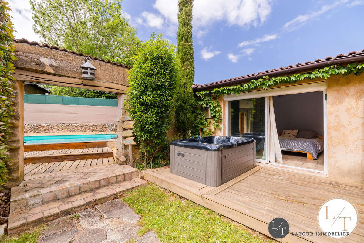 Maison à BOURGOIN-JALLIEU