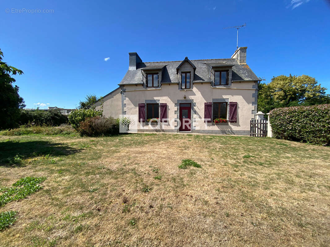 Maison à PLOEZAL