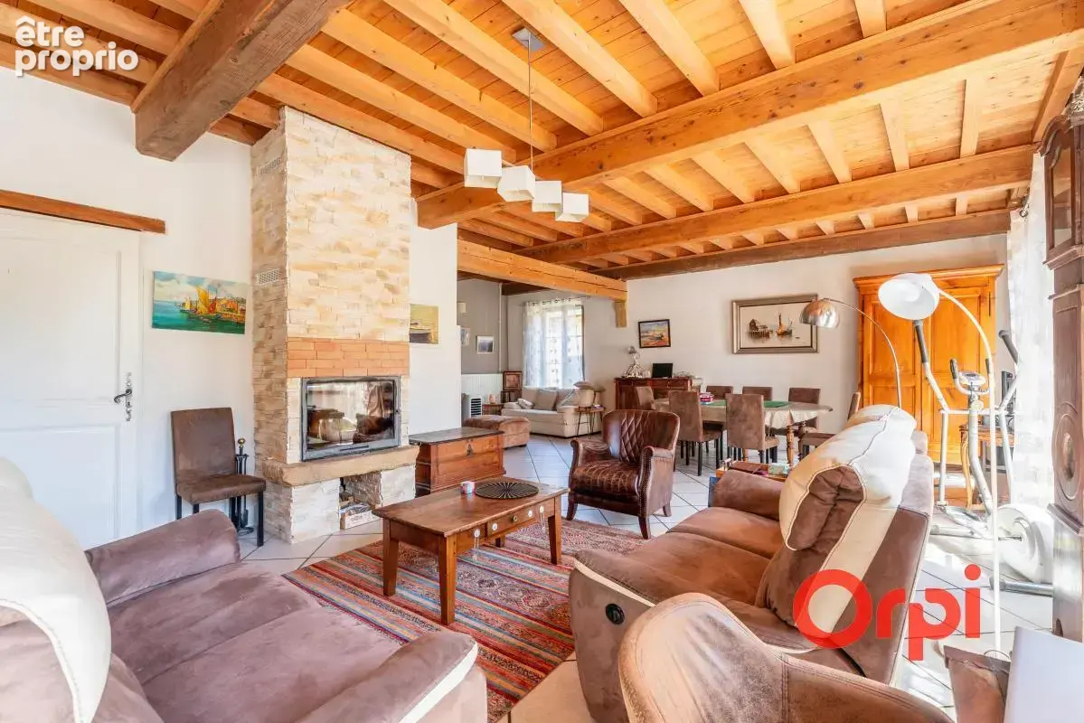 Maison familiale de caractère de 158 m² avec jardin, véranda, garage et cave - photo 5