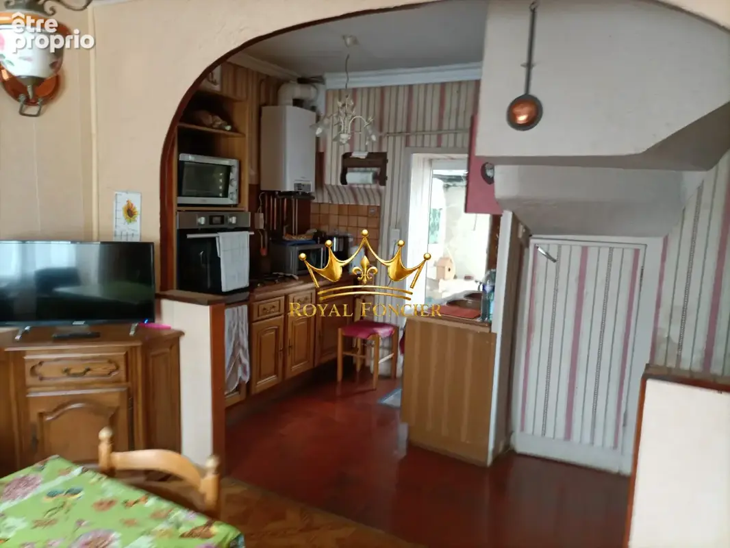 Maison 102 m² à Les Ormes  - photo 2