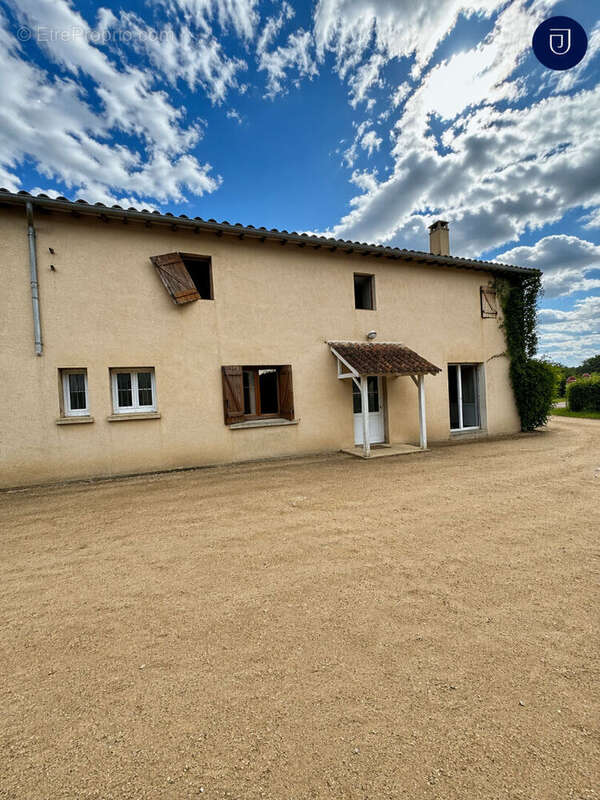Maison à SAINT-JORY