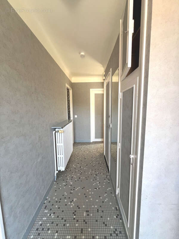 Maison mitoyenne sur sous-sol complet - photo 5