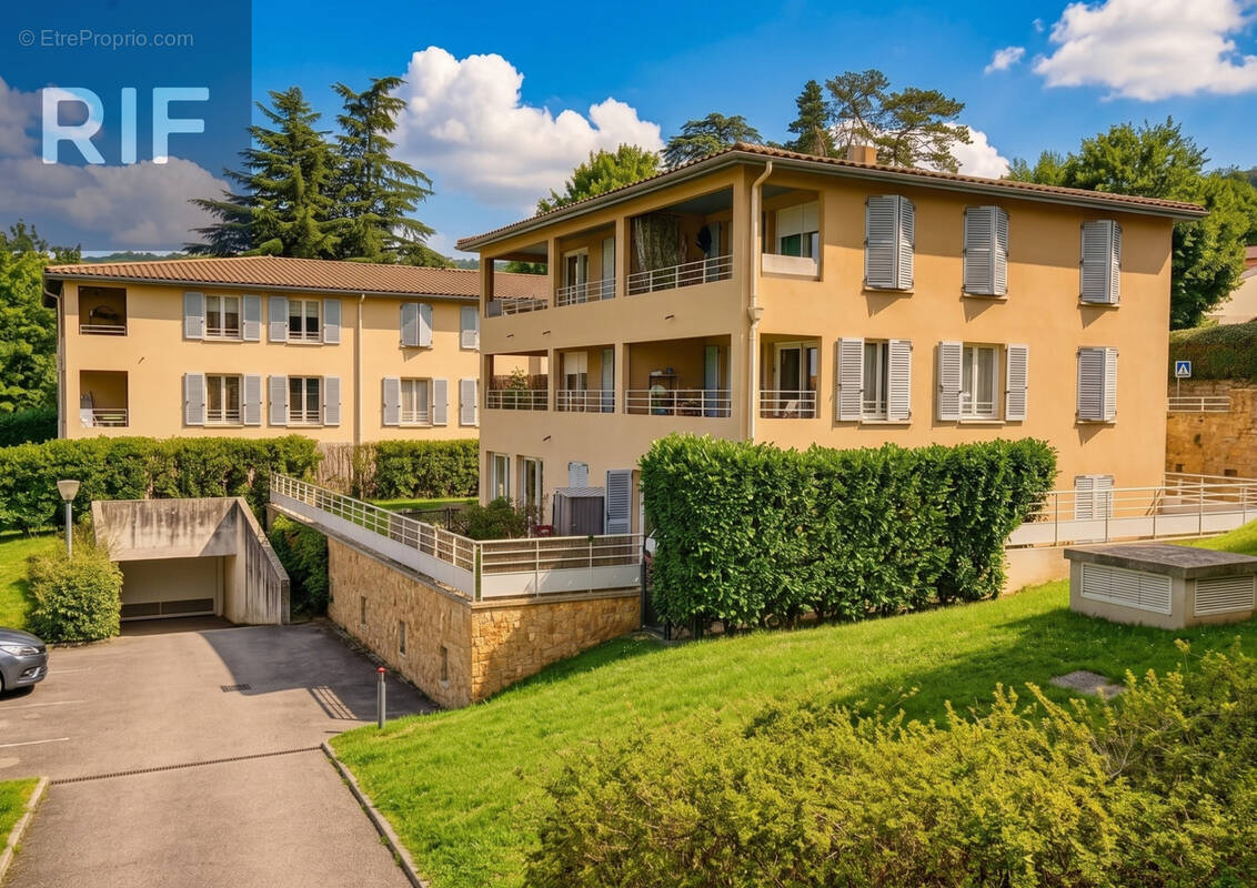 Appartement à CURIS-AU-MONT-D'OR