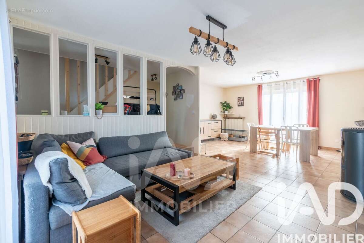 Photo 3 - Maison à EPONE
