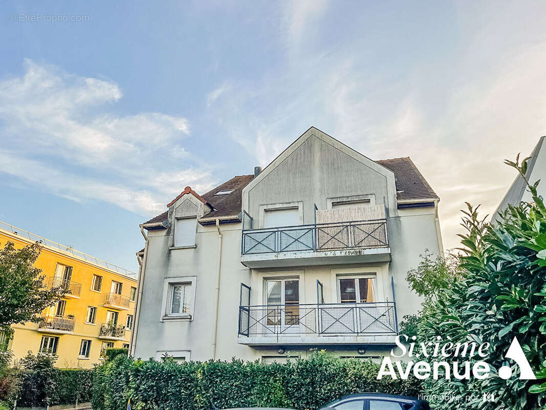 Appartement à CHILLY-MAZARIN