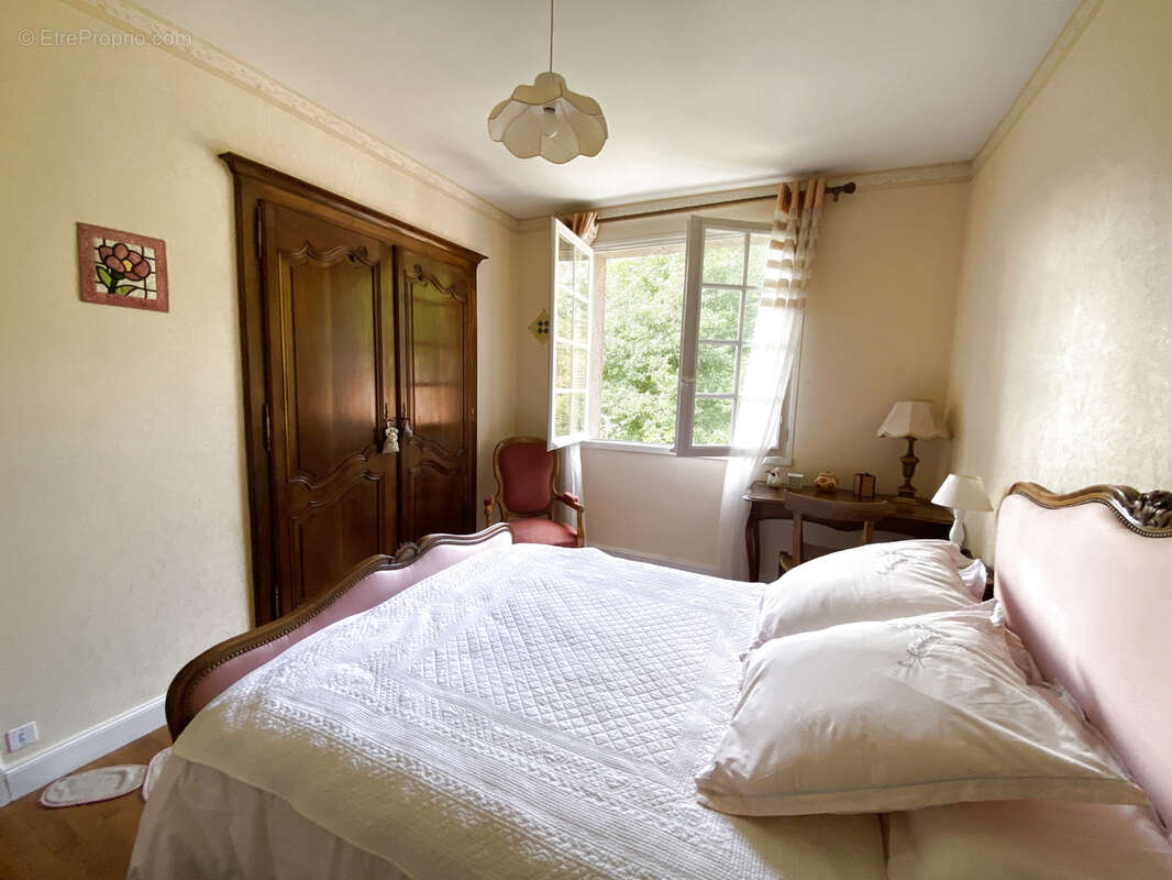 Maison à LATRONQUIERE