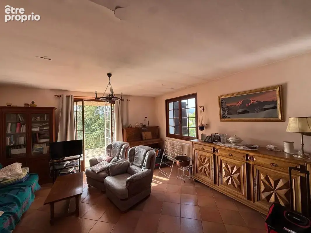 Maison à deux pas du centre du village - photo 14