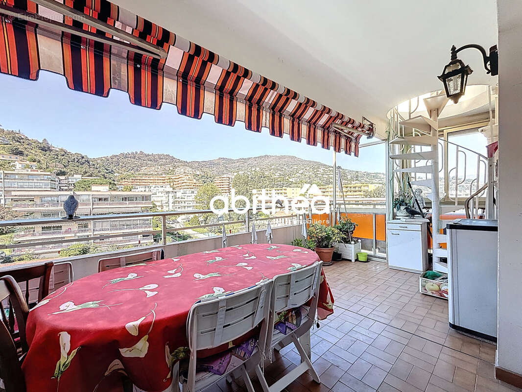 Appartement à MANDELIEU-LA-NAPOULE