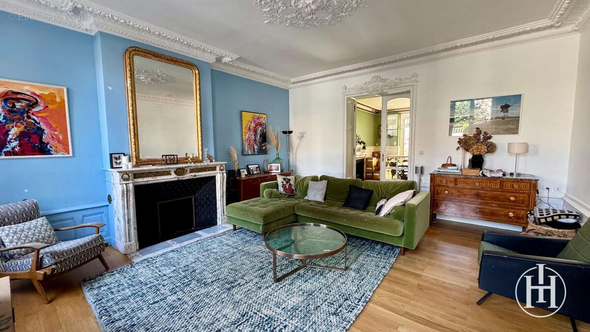 Maison à SAINT-AMAND-MONTROND