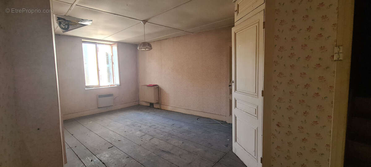 Maison 120m² à neuville-sur-ain - photo 3