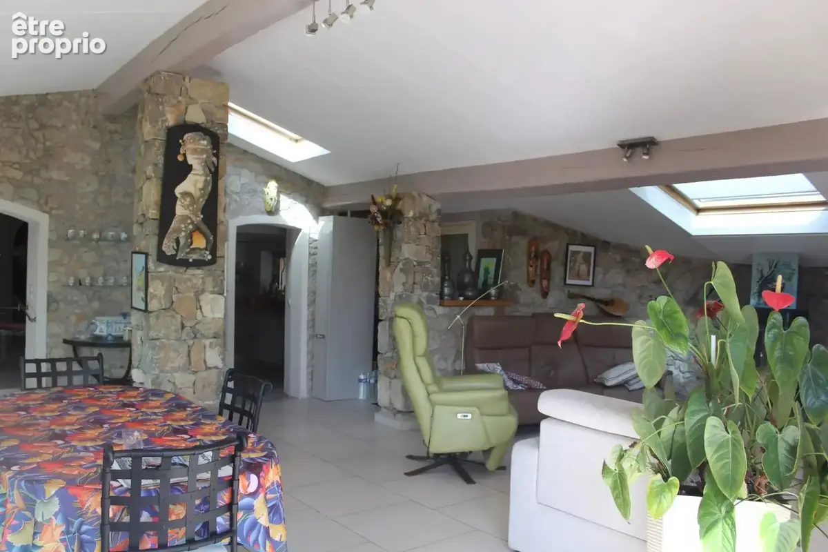 GRASSE ST JACQUES, Propriété de 2 villas - photo 8