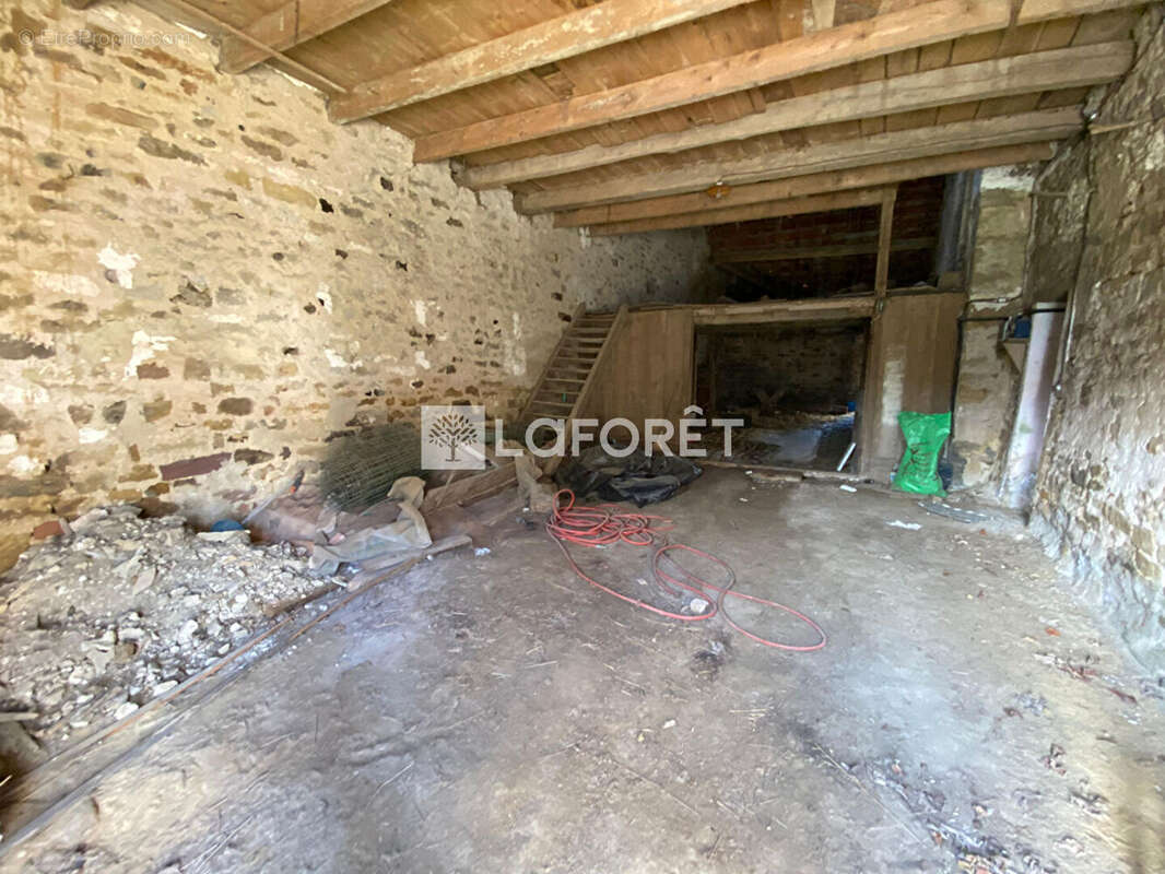 Maison à CELLES-EN-BASSIGNY