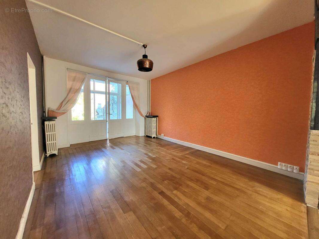 Maison à ETAMPES