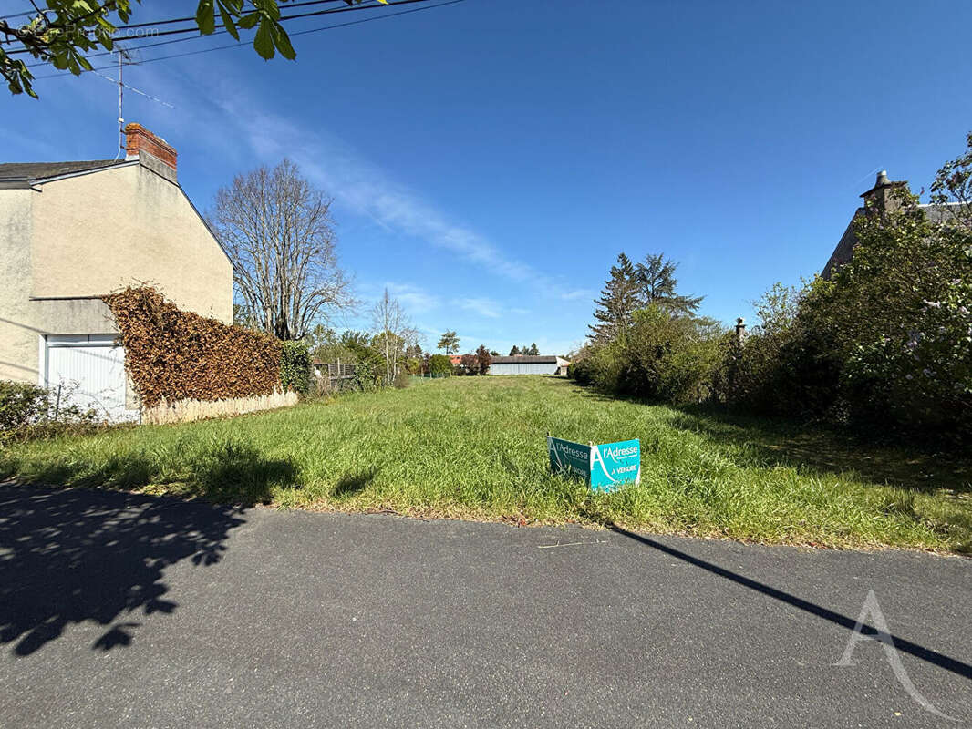 Terrain à CHATEAUROUX
