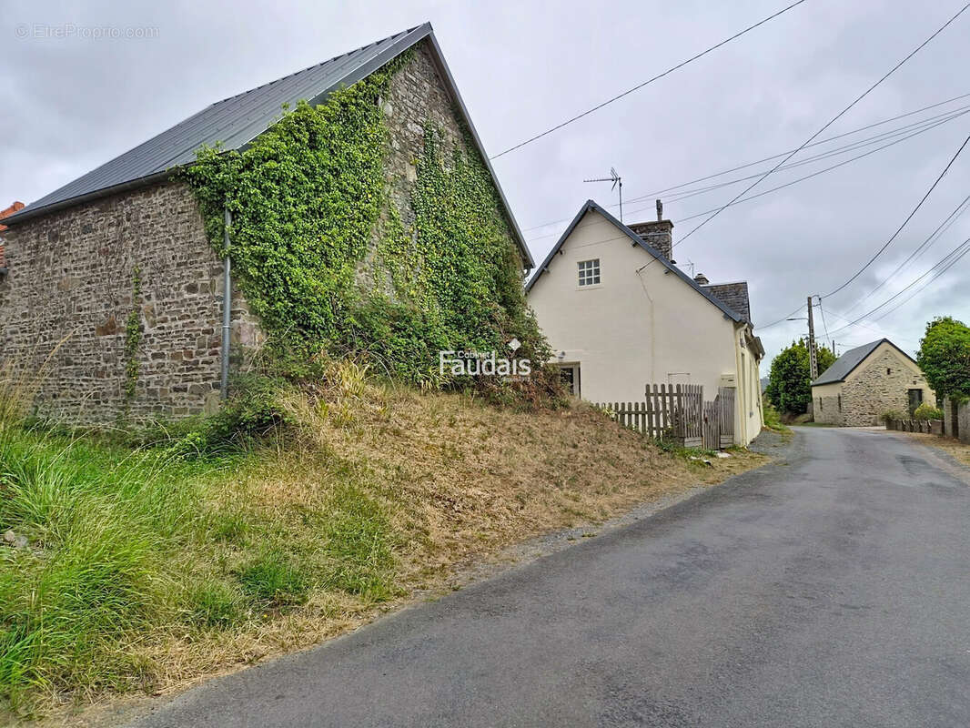 Maison 57 m² à Saint-Germain-Sur-Ay  - photo 2