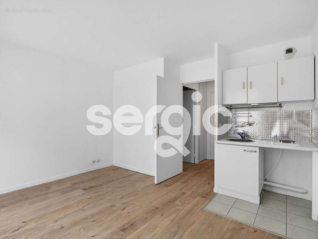 Appartement à LES LILAS