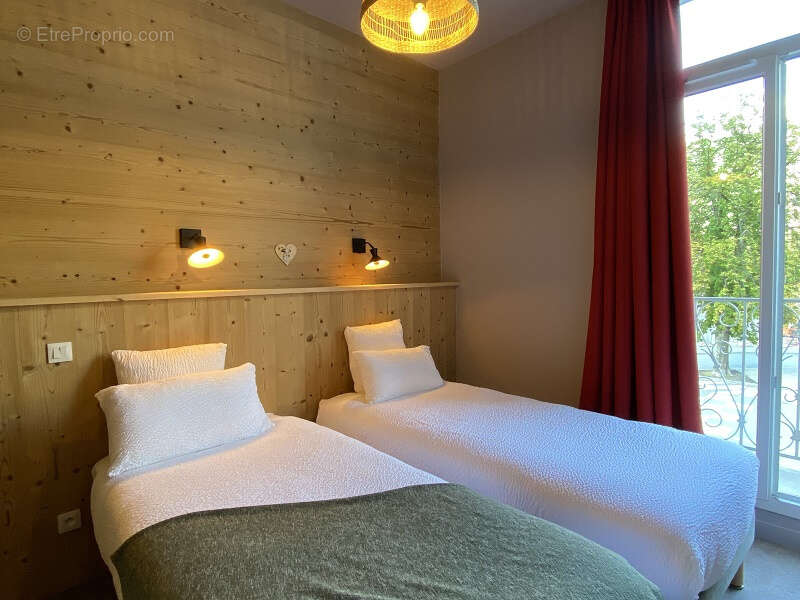 Commerce à LE BOURG-D'OISANS