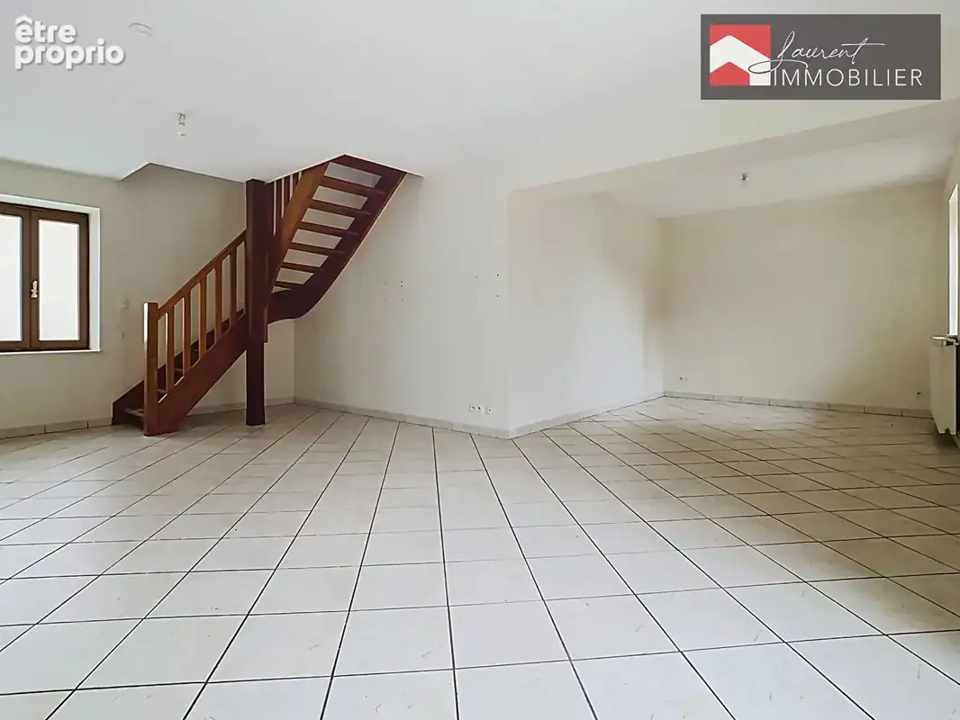 A SIMANDRE : Maison 5 pièces avec nombreuses dépendances - photo 5