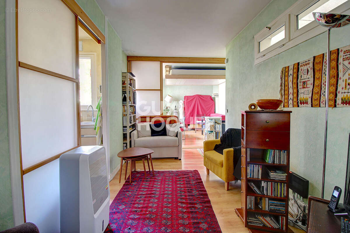 Appartement à PARIS-20E