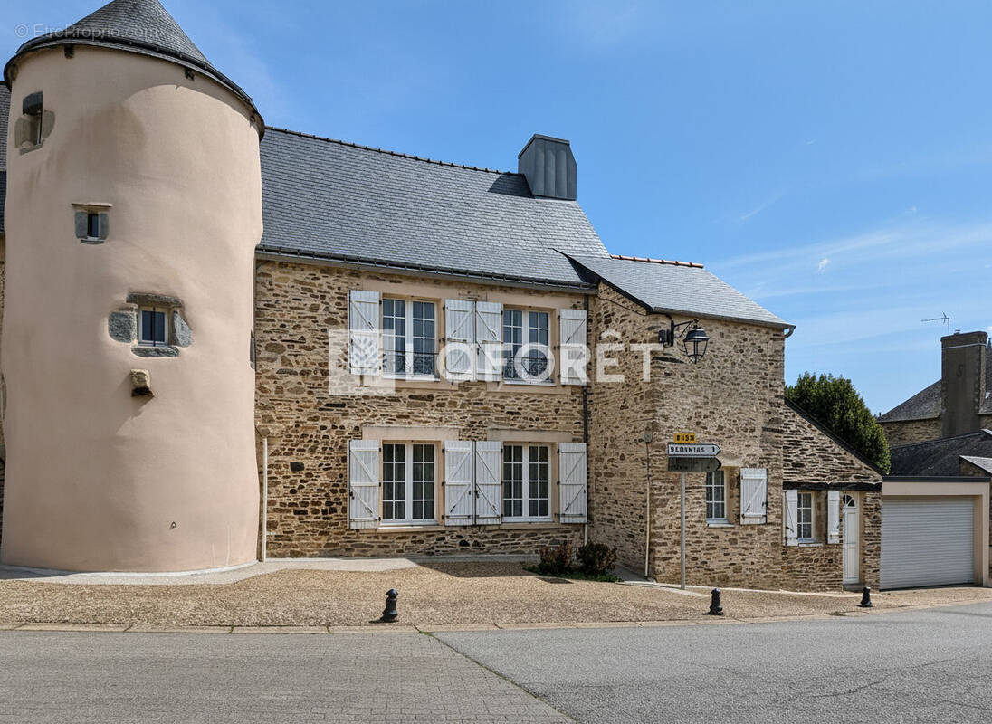 Maison à CARO