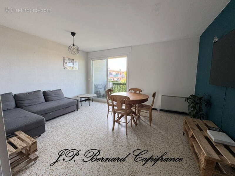 Appartement à LUNEL
