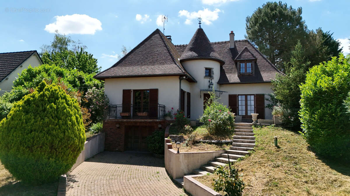 Maison de 174m2 - photo 2