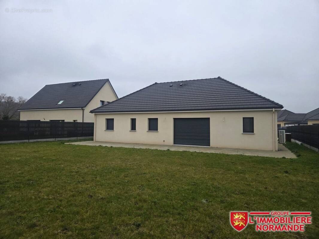 Maison à VAL-DE-REUIL