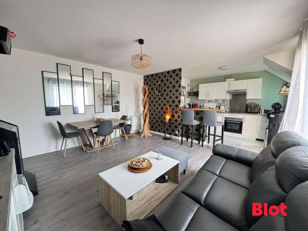 Appartement à SAINT-ERBLON
