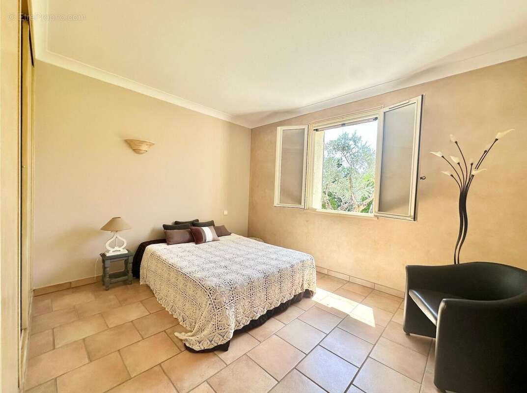 Maison 158 m² à Cavaillon  - photo 8