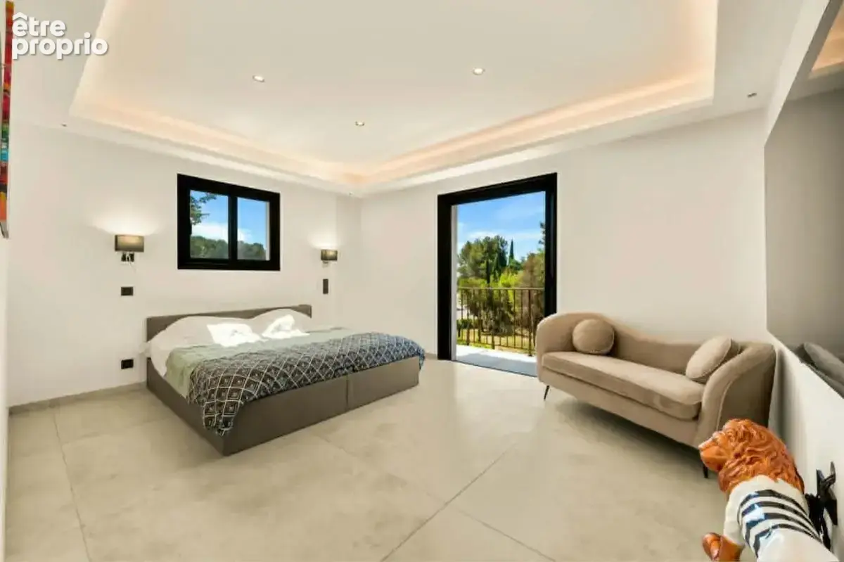 Villa renovee de 300m2 - 06330 roquefort-les-pins - photo 8