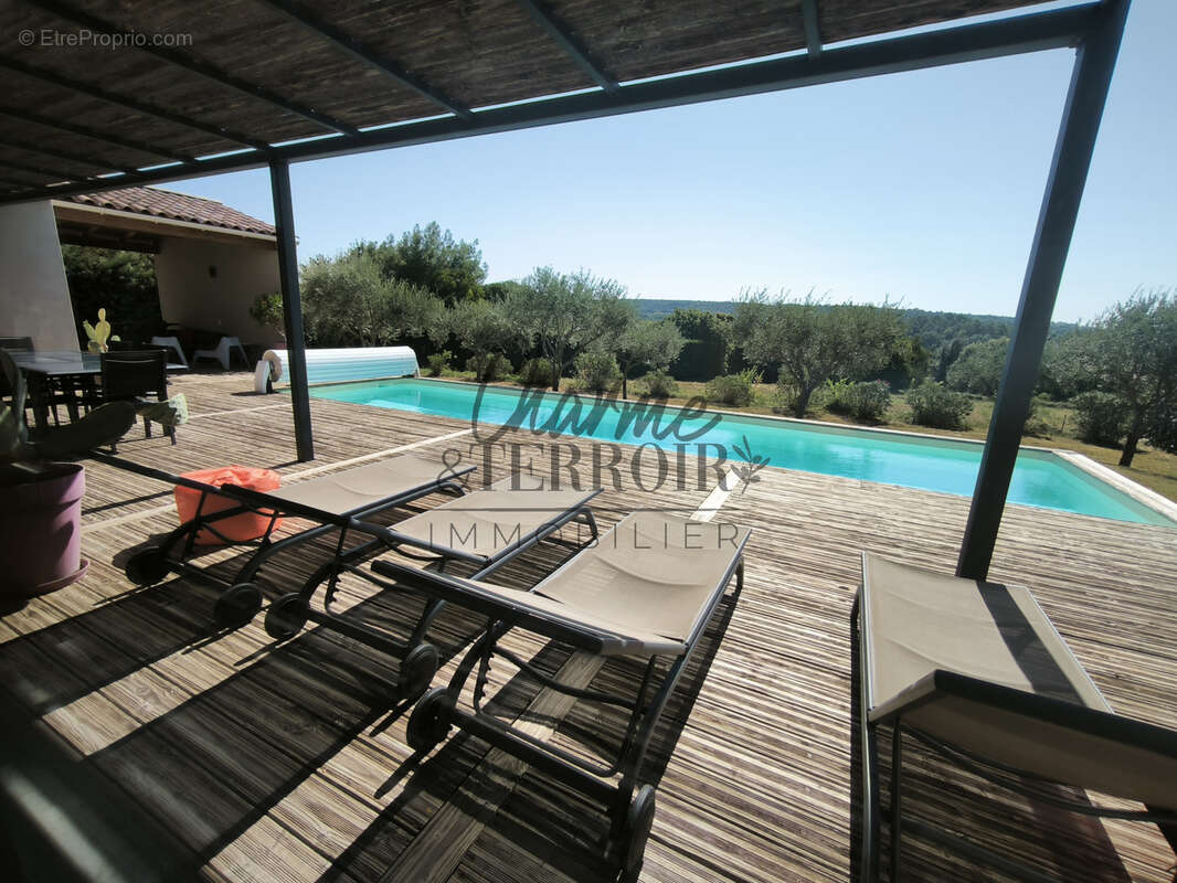 Superbe Villa contemporaine de plain-pied avec piscine et vue dégagée - photo 6