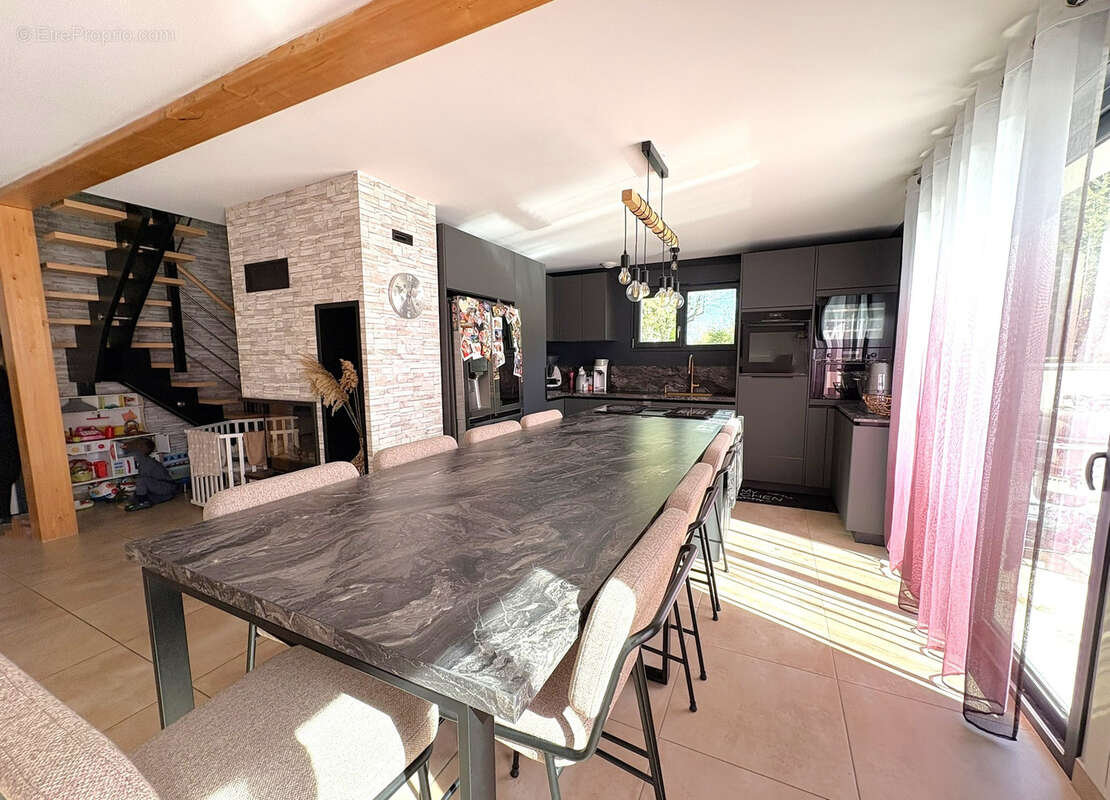 Maison à AMBERIEUX-EN-DOMBES