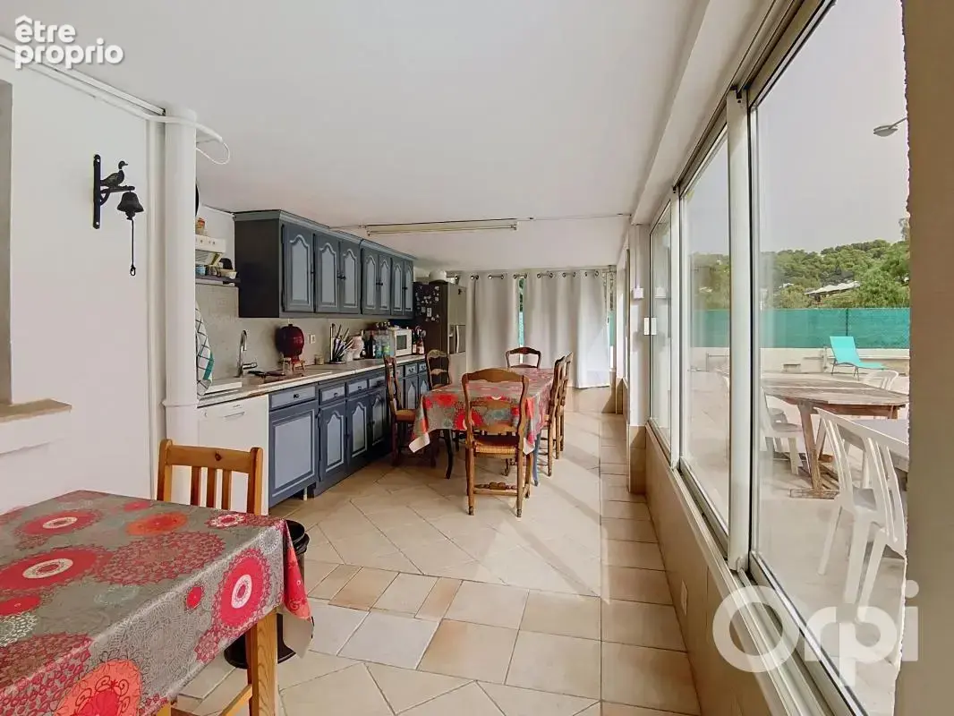Ollioules (83190) Maison type 7 de 180m²  avec jardin et piscine - photo 14