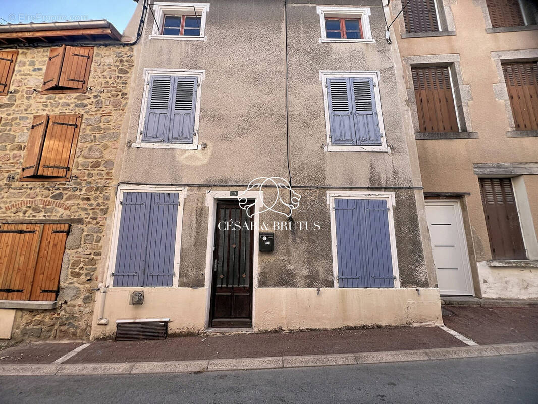 Maison à PANISSIERES
