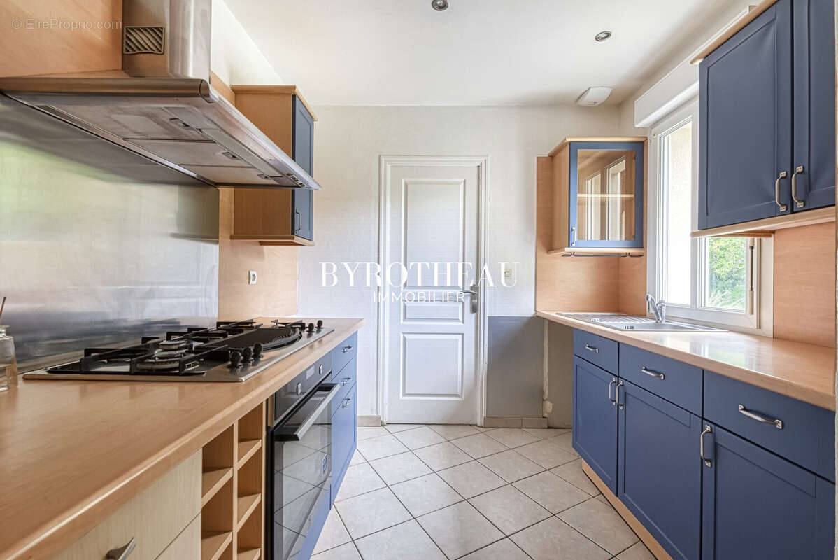 Maison 114 m² à Saint-Augustin-Des-Bois  - photo 7