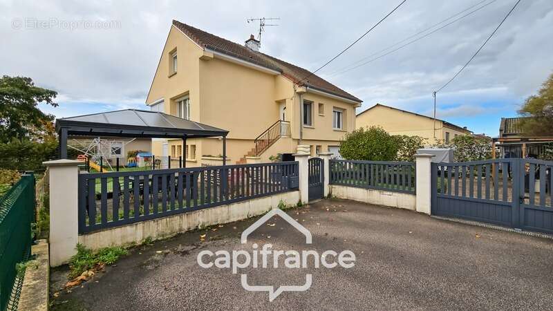 Maison à SAINT-MARCEL