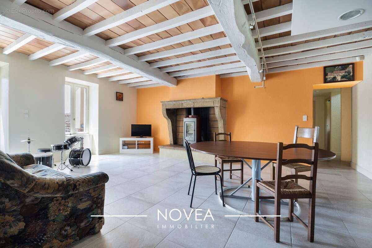 Maison à REVEL-TOURDAN