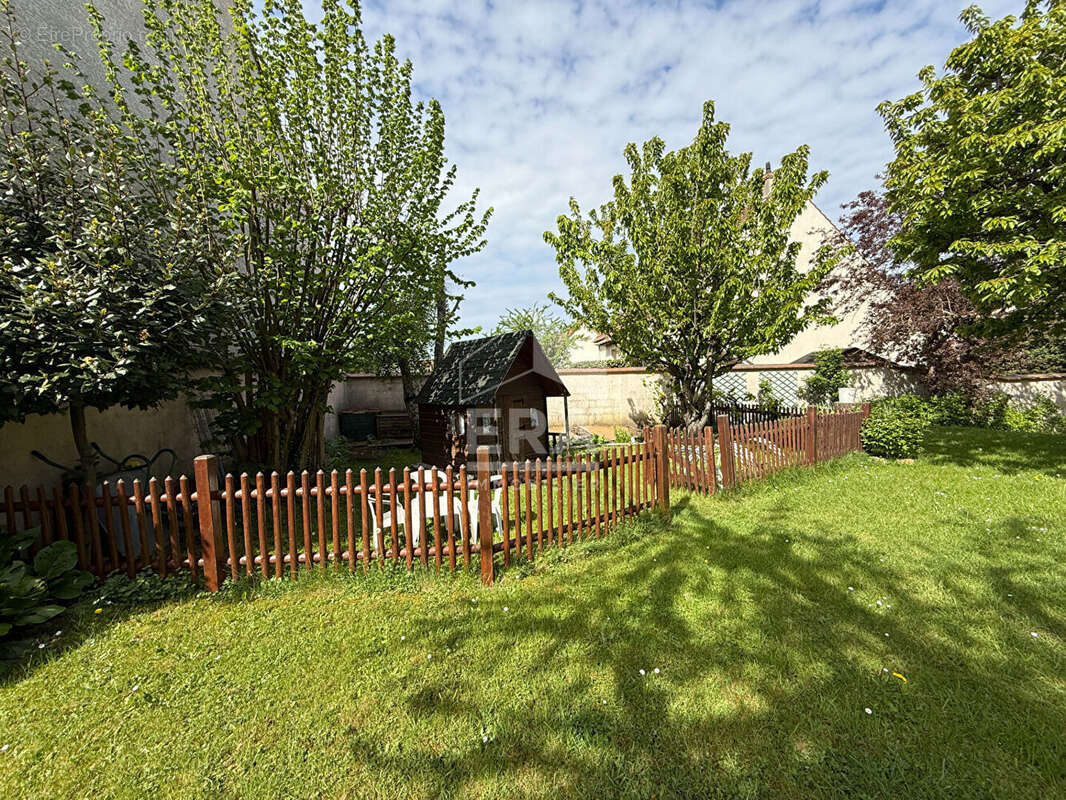 Maison à PONTAULT-COMBAULT